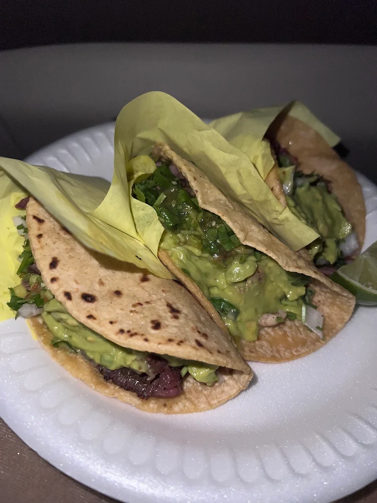 Tacos de carne asada close up